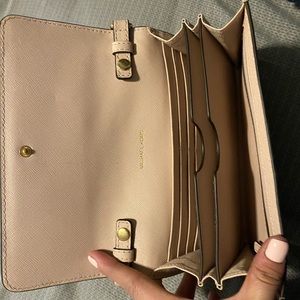 Michael kors crossbody